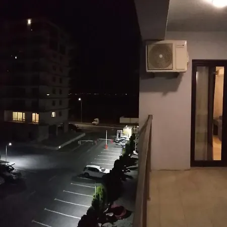 Arthemis Apartment *