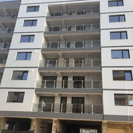 Arthemis Apartment Mamaia