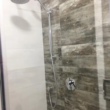 Arthemis Apartment Mamaia